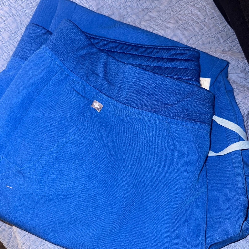 Women’s scrub joggers